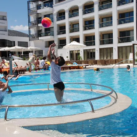 Resort Albatros & Hersonissos (Crete)